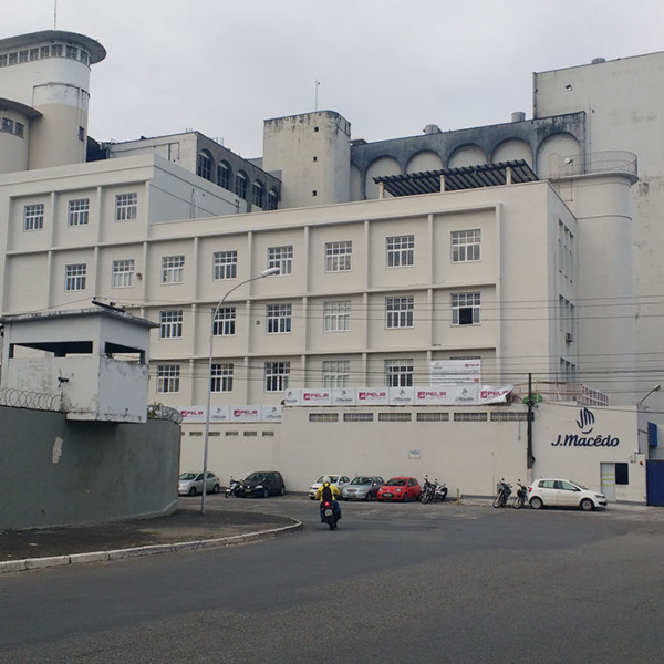 Adequação das fachadas da fábrica de misturas – J. Macedo