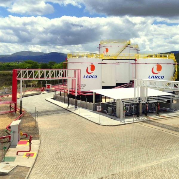 Elaboração de projetos e construção de instalações para implantação de base de combustíveis